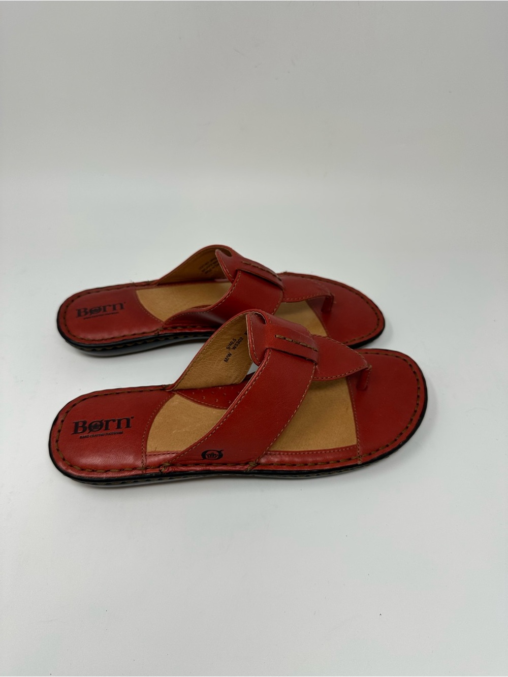 Born Leather Thong Sandals Toe-Loop Strap Red Women's 9 - Picture 2 of 14